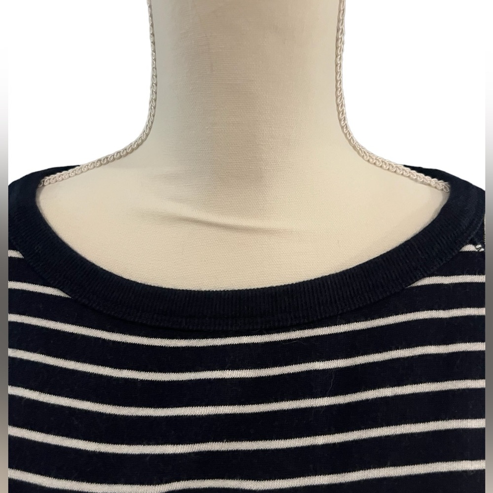 Gap-Navy/white stripe sweatshirt/sweater-Size L-Gently worn-Good condition. - Picture 4 of 8